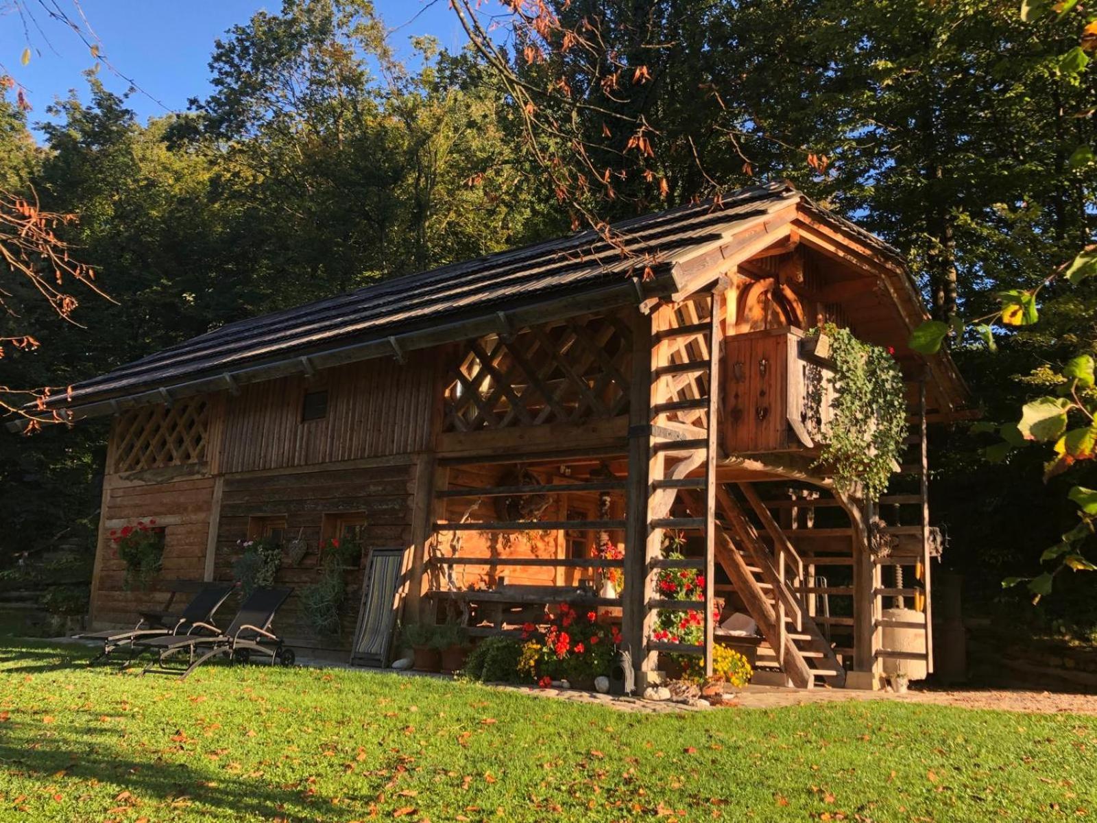 Glamping Savinja Hotel Ljubno ภายนอก รูปภาพ