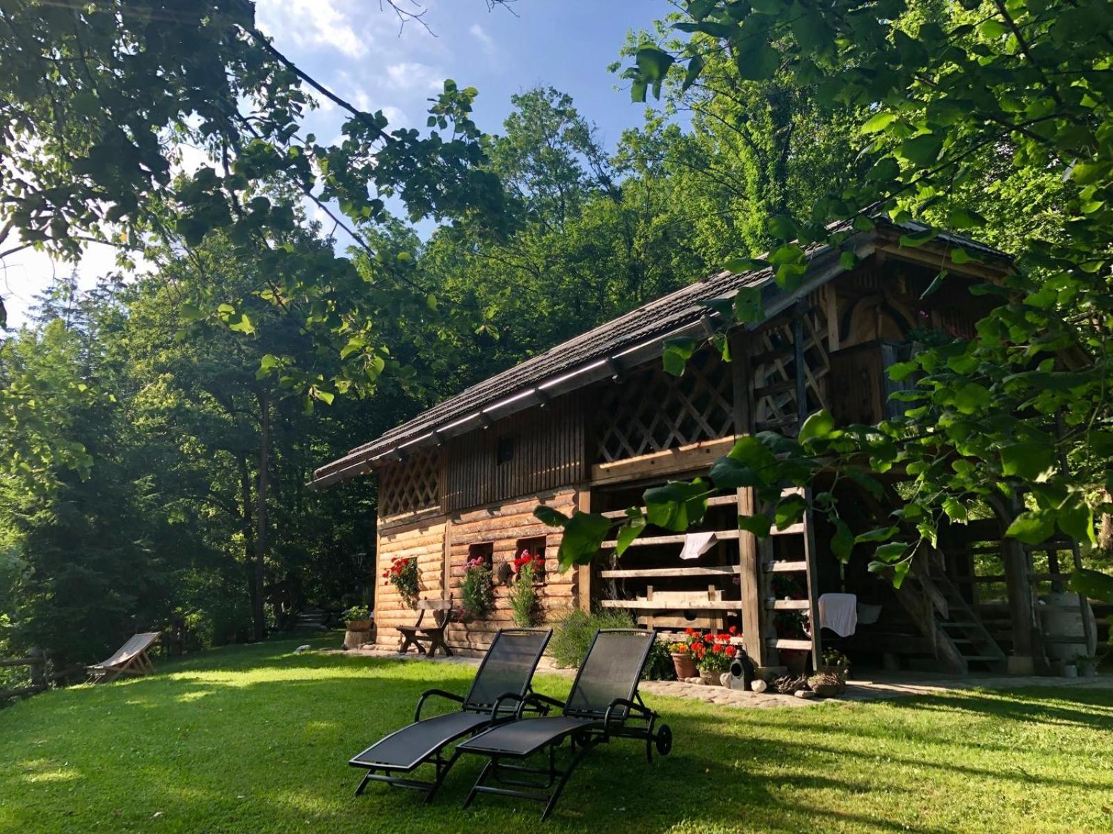 Glamping Savinja Hotel Ljubno ภายนอก รูปภาพ